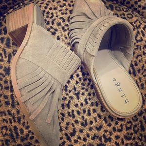 Hinge {Fringe suede backless mules}
